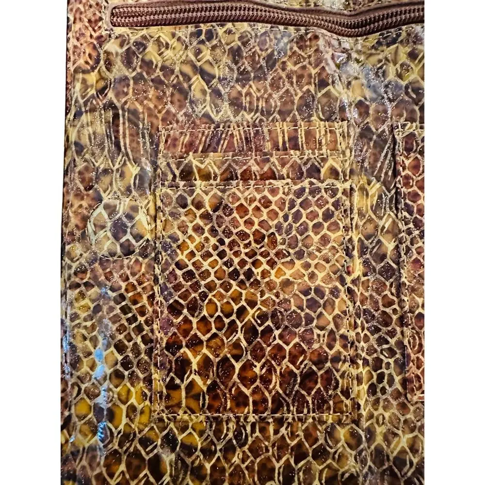HOBO Vintage Lauren Clutch Wallet - Snakeskin